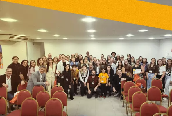 Equipes de Duas Pontes participam de encontro regional sobre desenvolvimento social e geração de renda