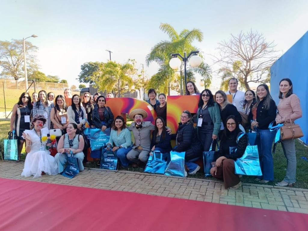 Secretaria Municipal de Educação de Jales participa do 11º CIENP e reforça compromisso com a formação continuada