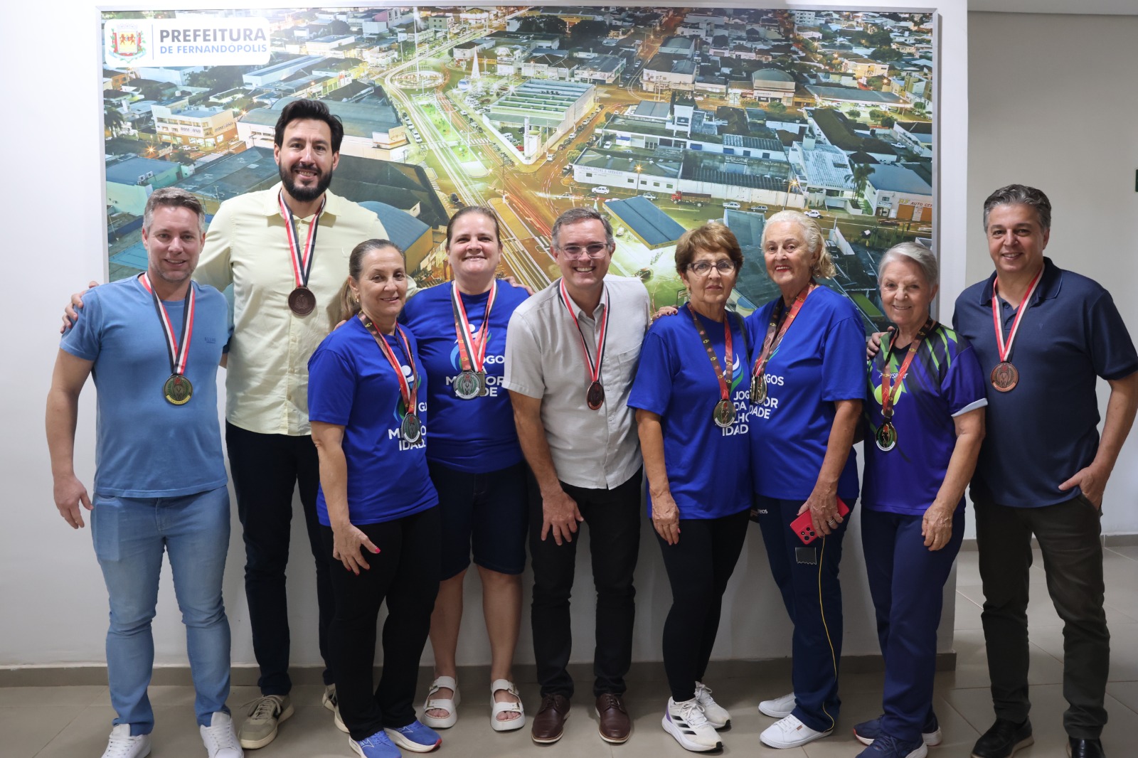 Prefeito e vice recebem atletas medalhistas