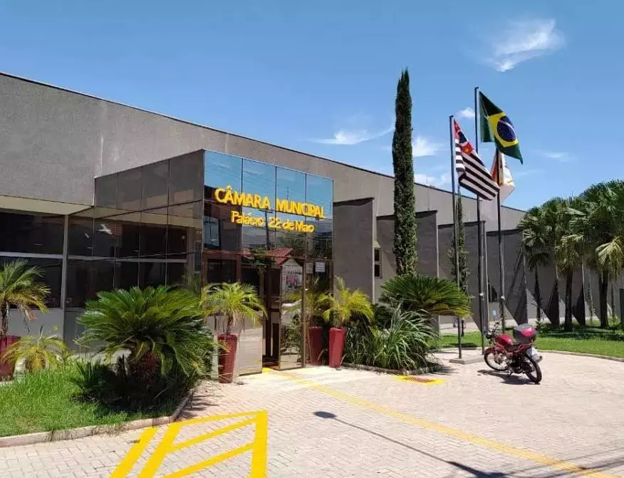 Câmara de Fernandópolis vota créditos orçamentários, leis comemorativas e patrimônio cultural nesta terça-feira