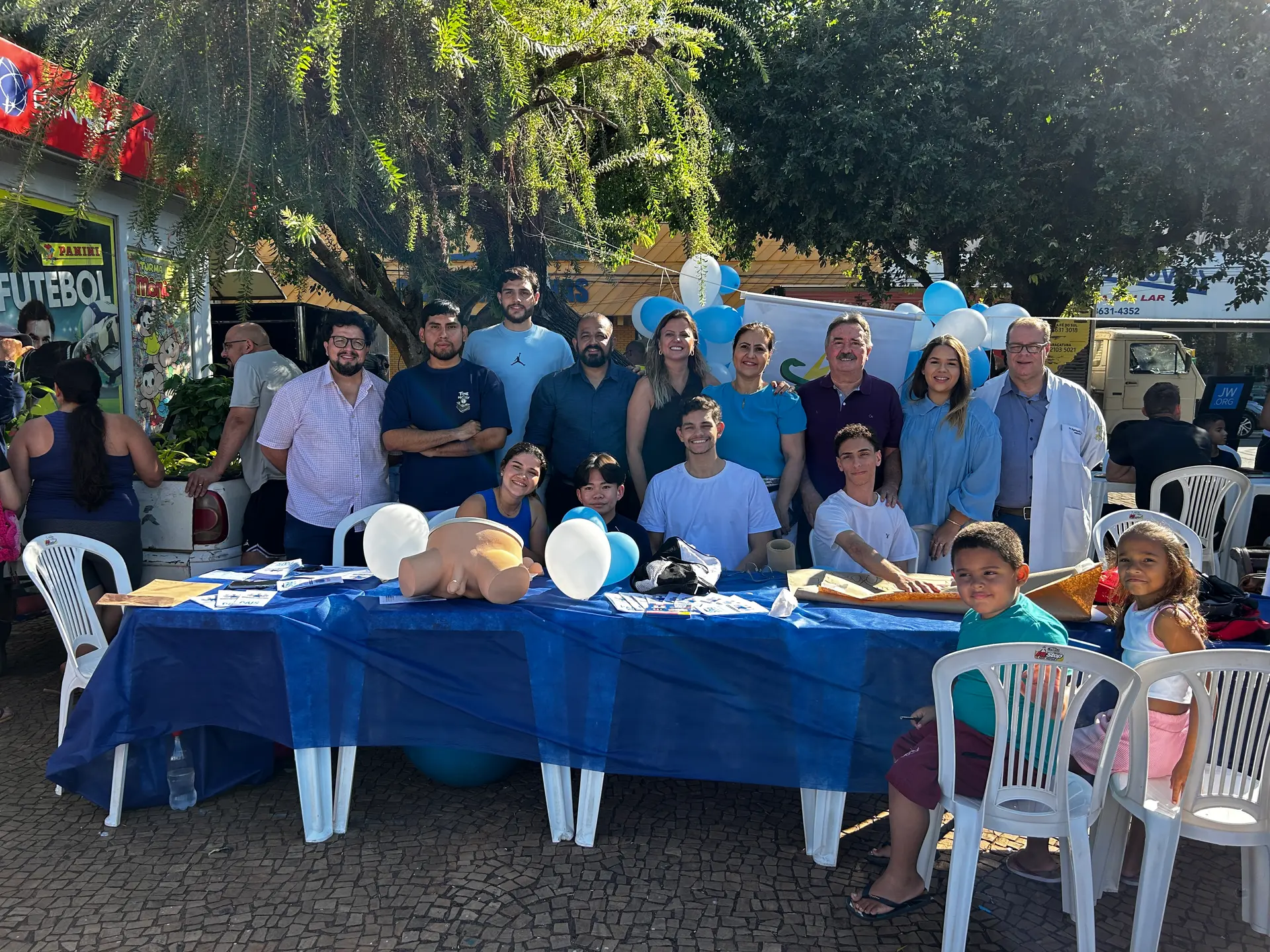 Associação Comercial promoveu programação especial de Dia dos Pais e movimentou Praça Salles Filho em Santa Fé