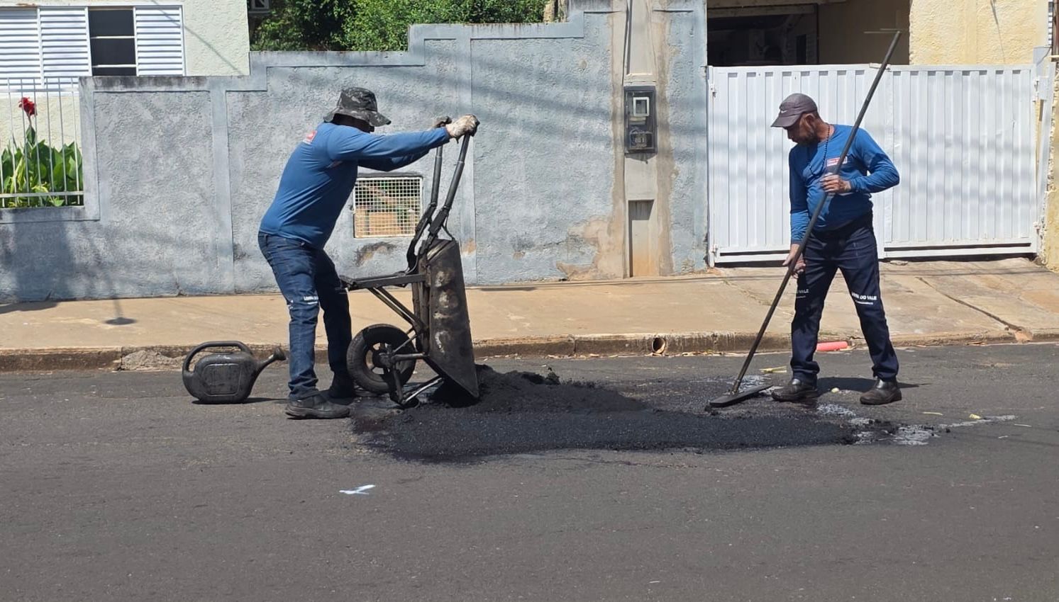 Prefeitura de Fernandópolis intensifica “operação tapa-buracos”