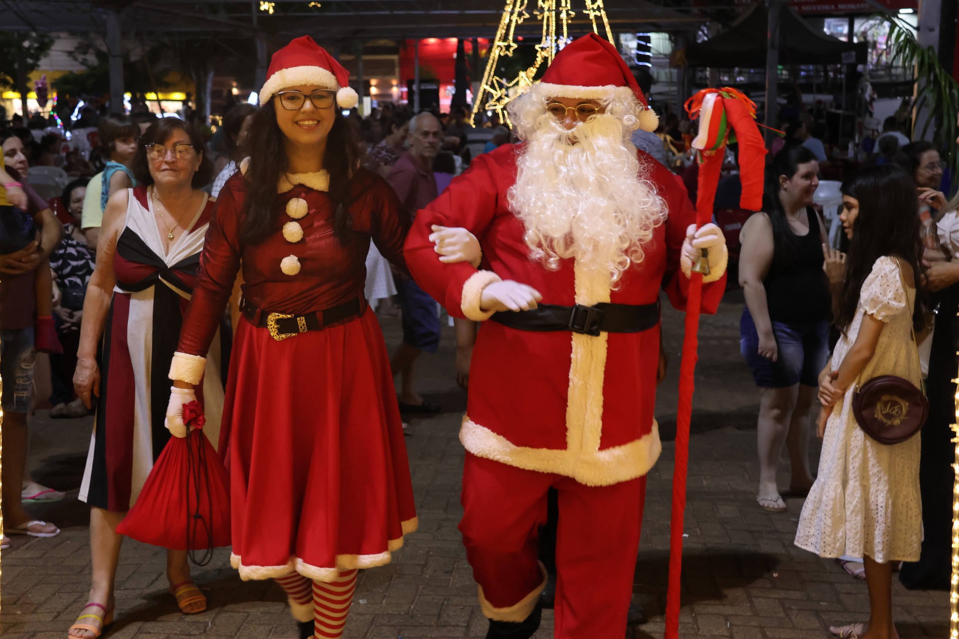 Papai Noel recebe crianças até o dia 22 na casinha do FerNatal