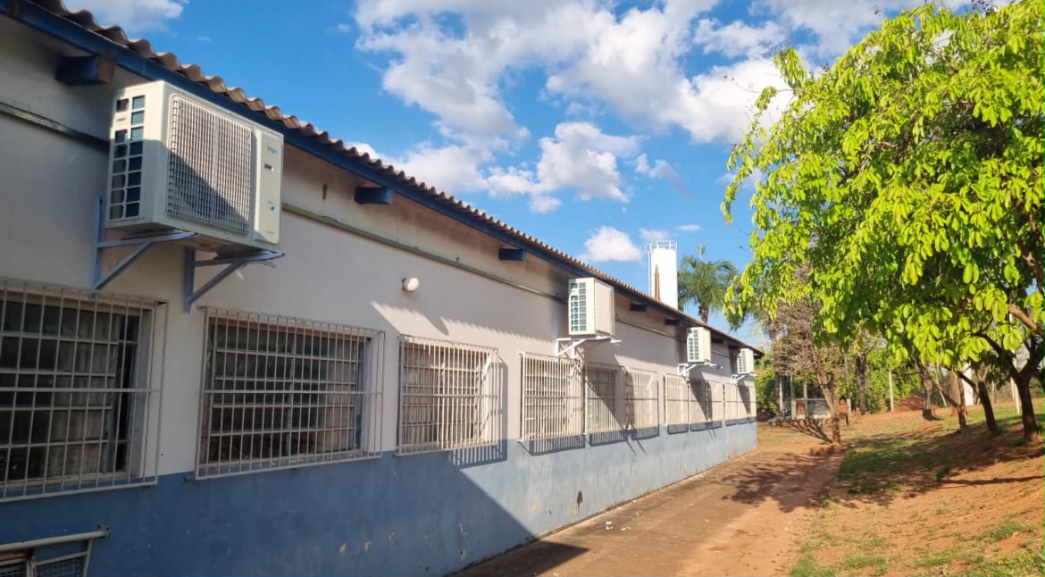 Prefeitura instala 17 aparelhos de ar-condicionado na escola Melvin Jones