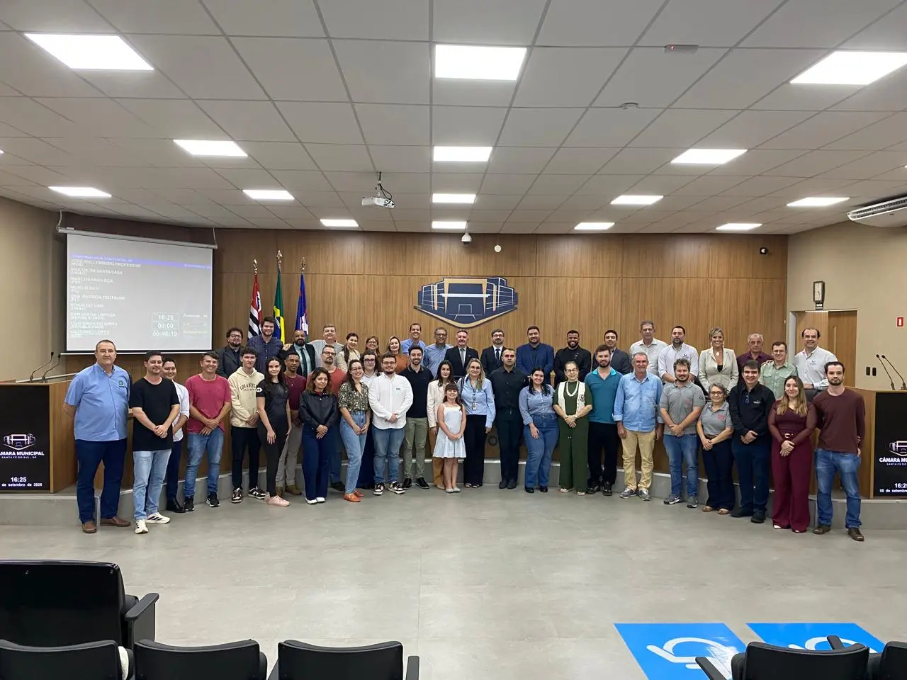 Prefeito Evandro Mura compartilha homenagem dos 25 anos do curso de Administração do Unifunec