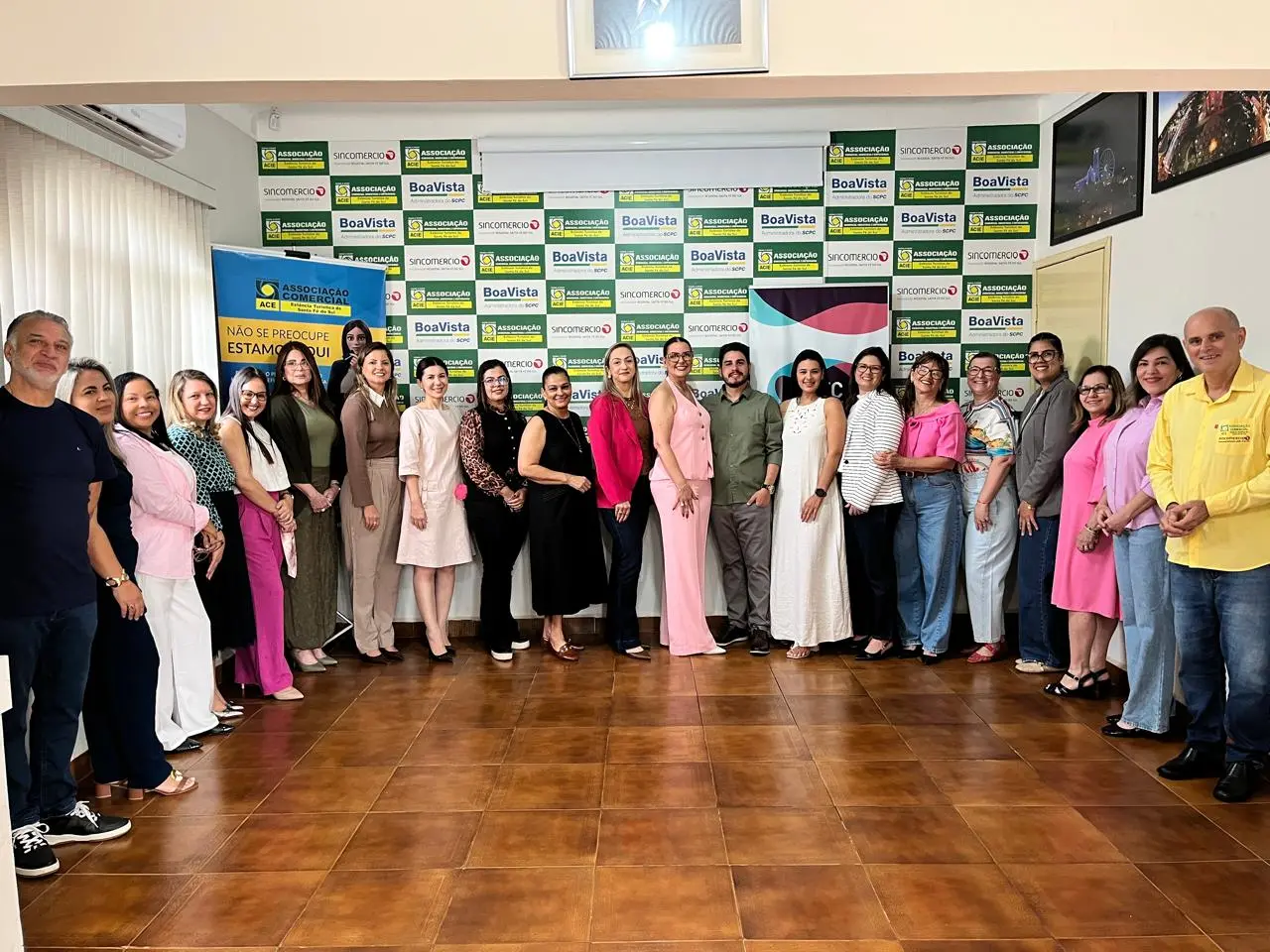 Associação Comercial lança campanha Outubro Rosa com o projeto “Passarelas da Vida”