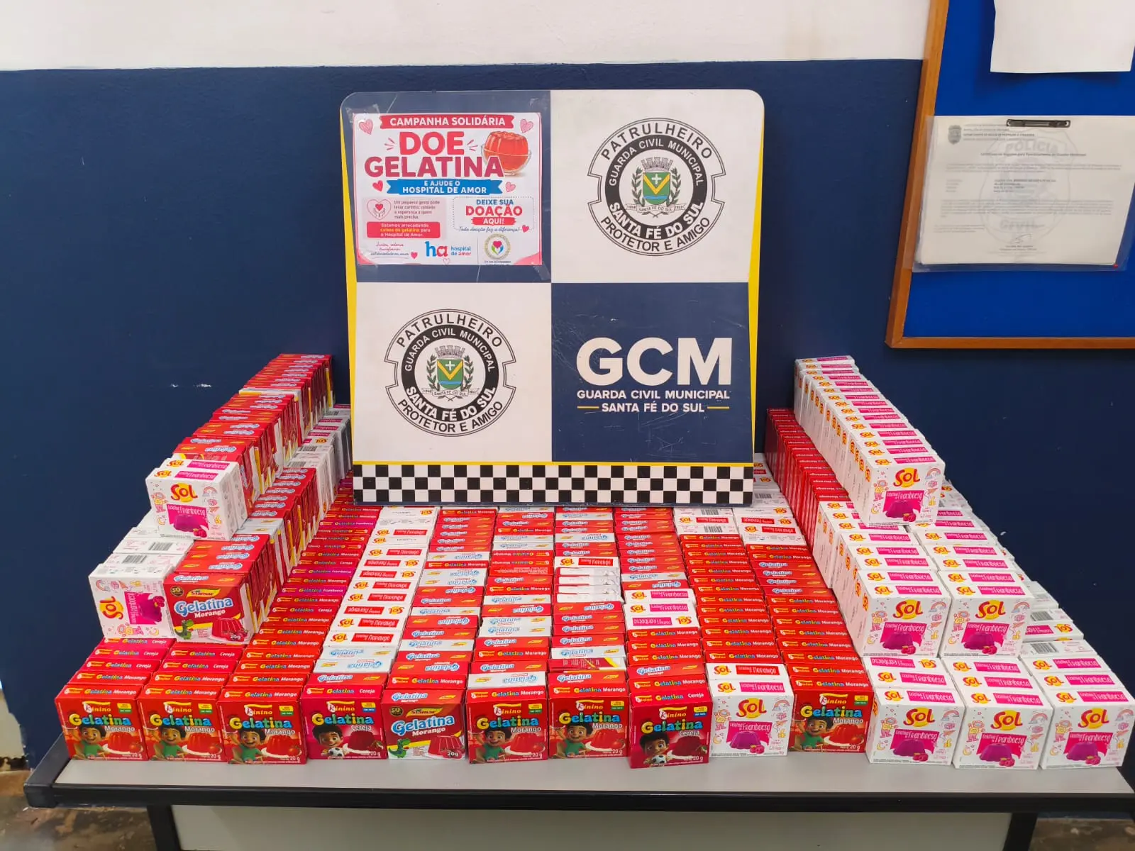 Guarda Civil Municipal de Santa Fé do Sul participa de campanha de doação de gelatinas para o Hospital de Amor