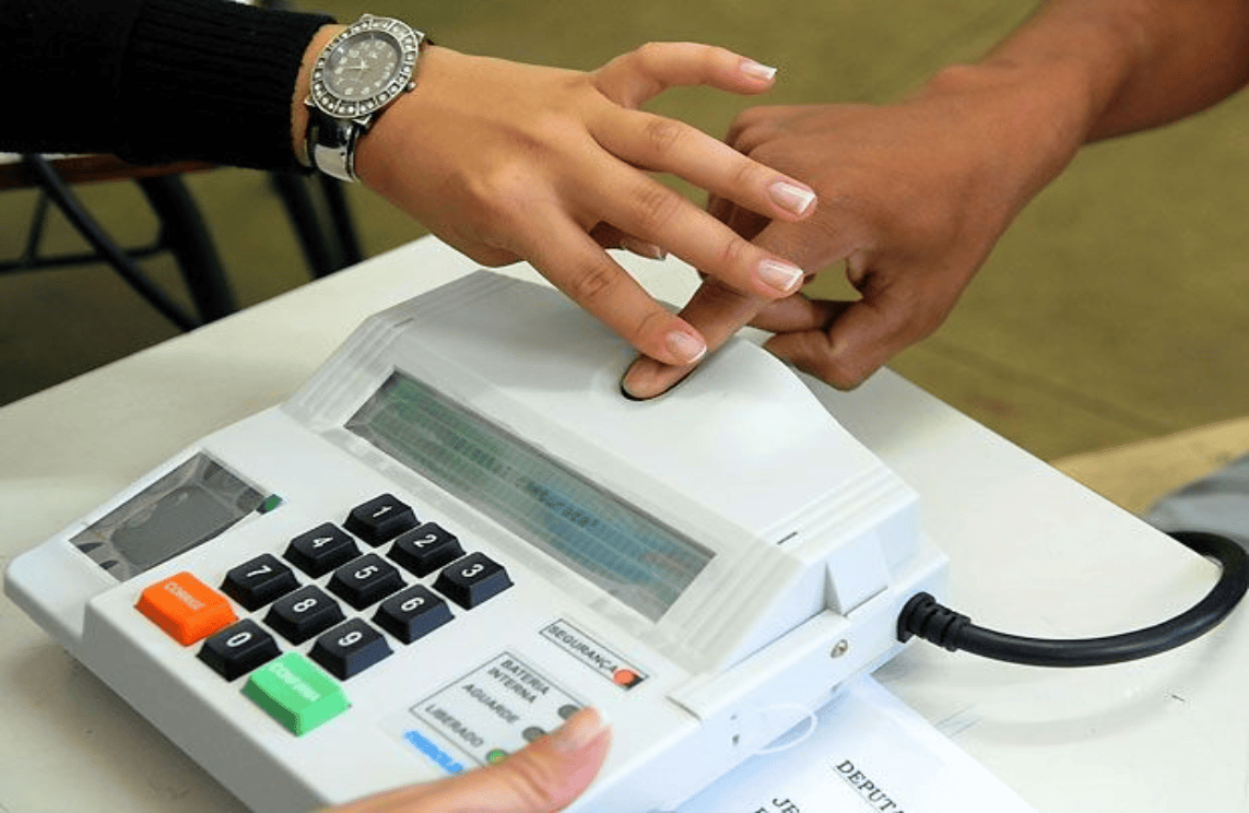Eleitores de Fernandópolis sem biometria cadastrada poderão validar digitais durante a votação de domingo