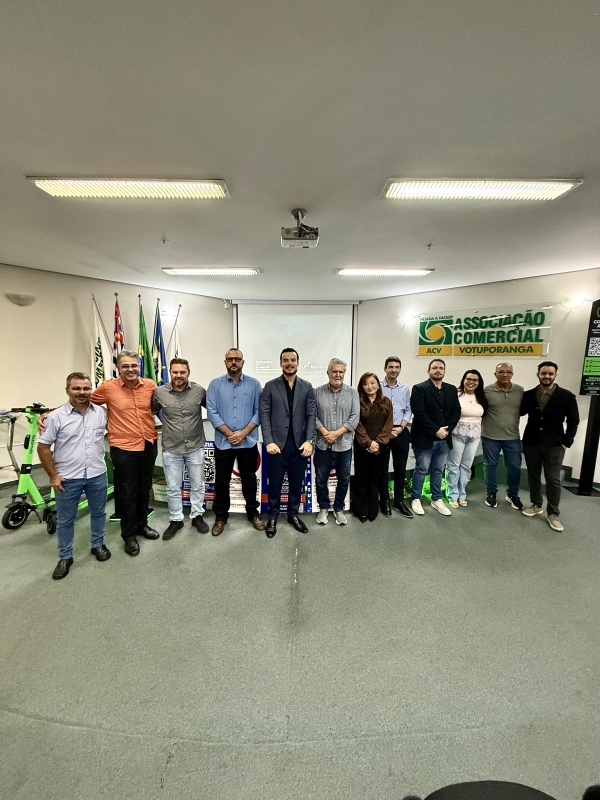 Prefeitura assina ordem de serviço para implantação da Área Azul Digital em Votuporanga