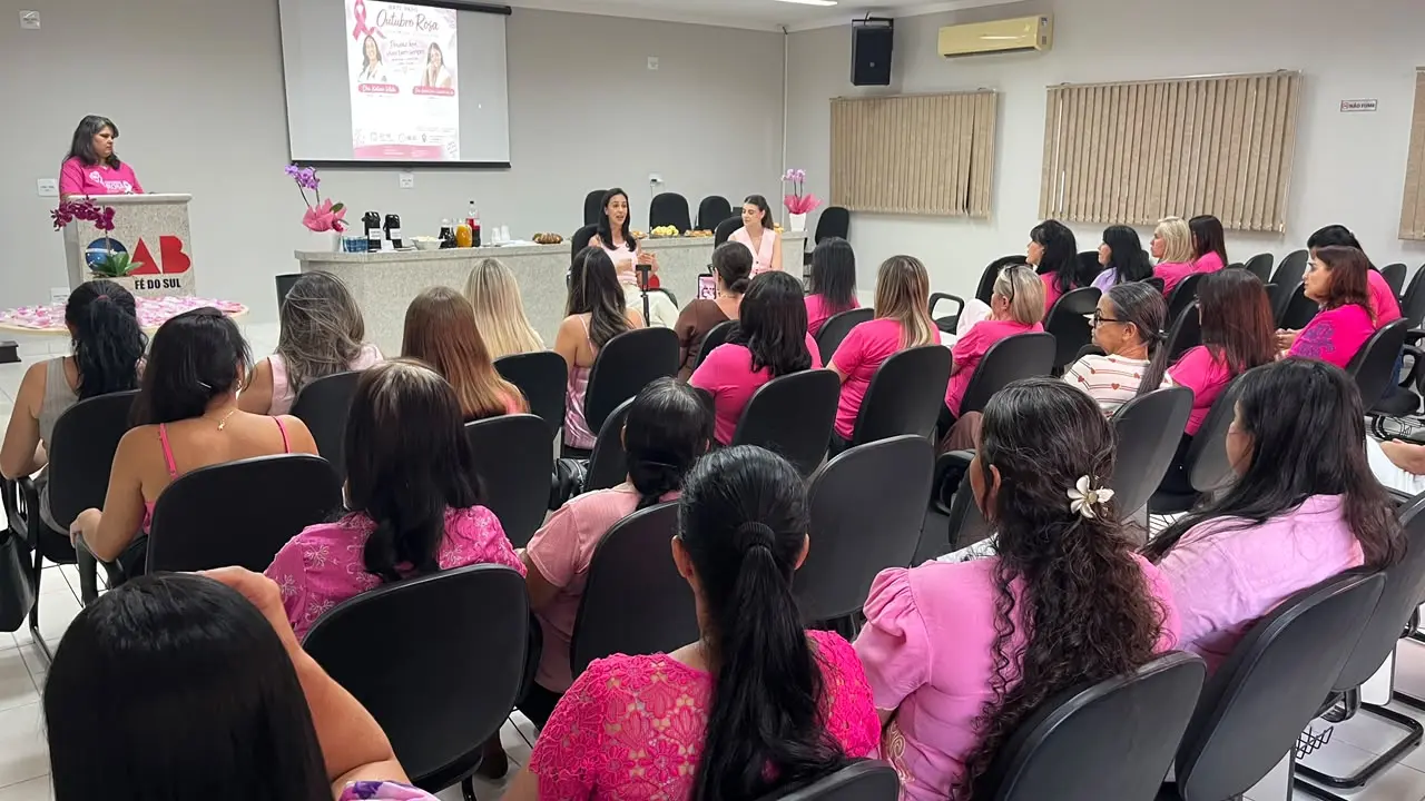 Secretaria de Saúde promove encontros sobre prevenção e cuidados com a saúde da mulher durante o Outubro Rosa