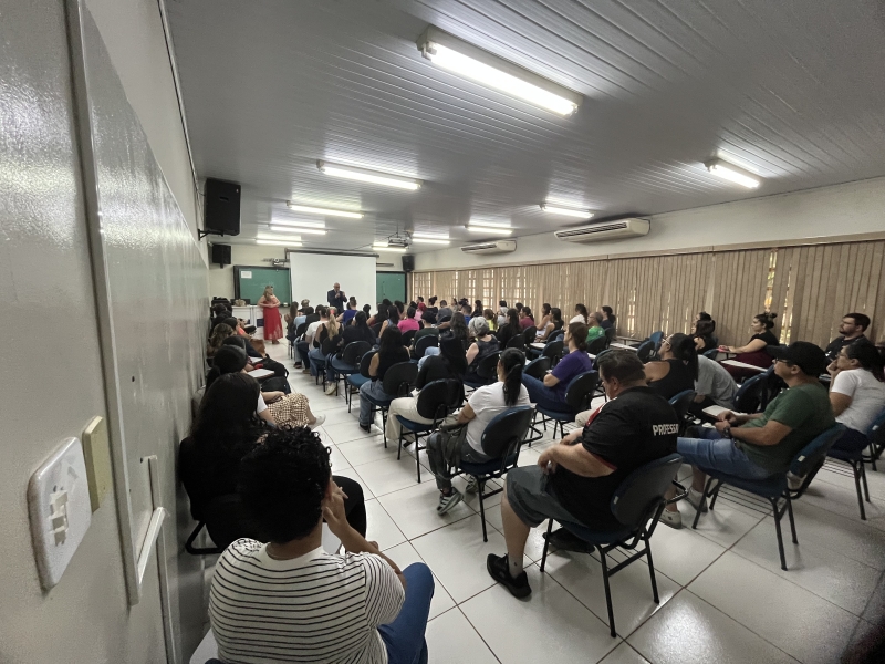 Após enquadramento de Educadores Infantis, reunião debate valorização dos Técnicos em Educação